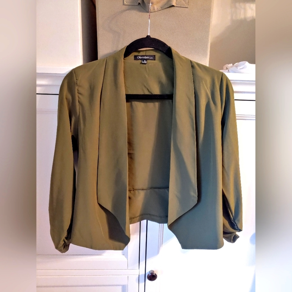 CHOCOLATE crop blazer